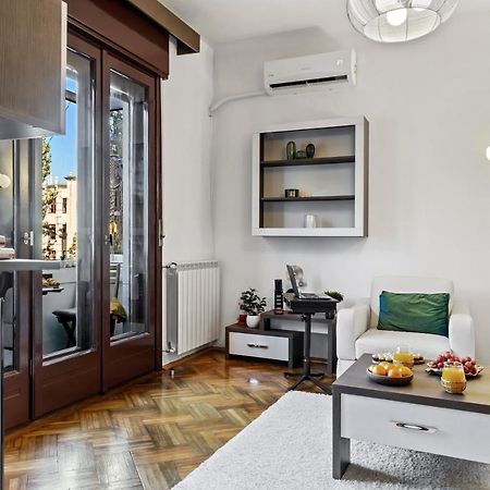 City Vibes Apartment Bucharest Exterior photo