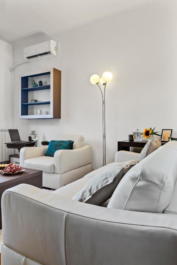 City Vibes Apartment Bucharest Exterior photo